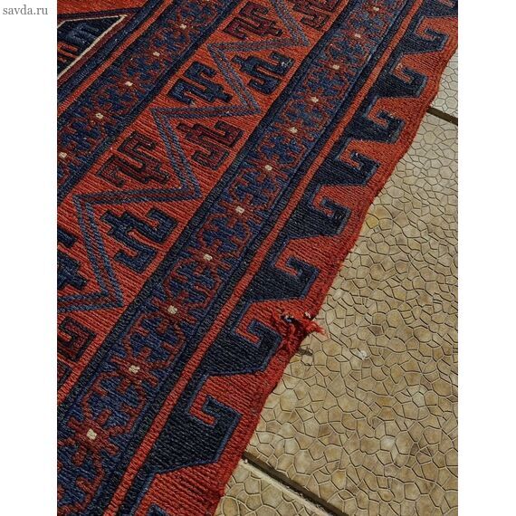 Старинный ковер ручной работы